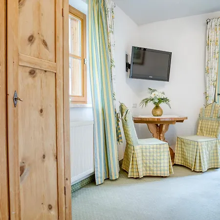 Edelweiss-schloessl Hotel 3*