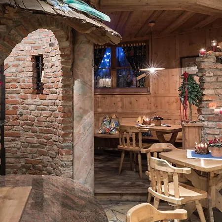 Edelweiss-schloessl 3*