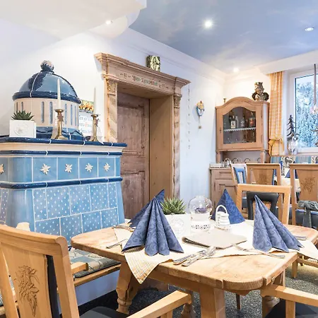 Edelweiß-schlössl Hotel 3*